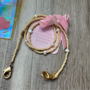 Lottie Pearl Necklace in Cream